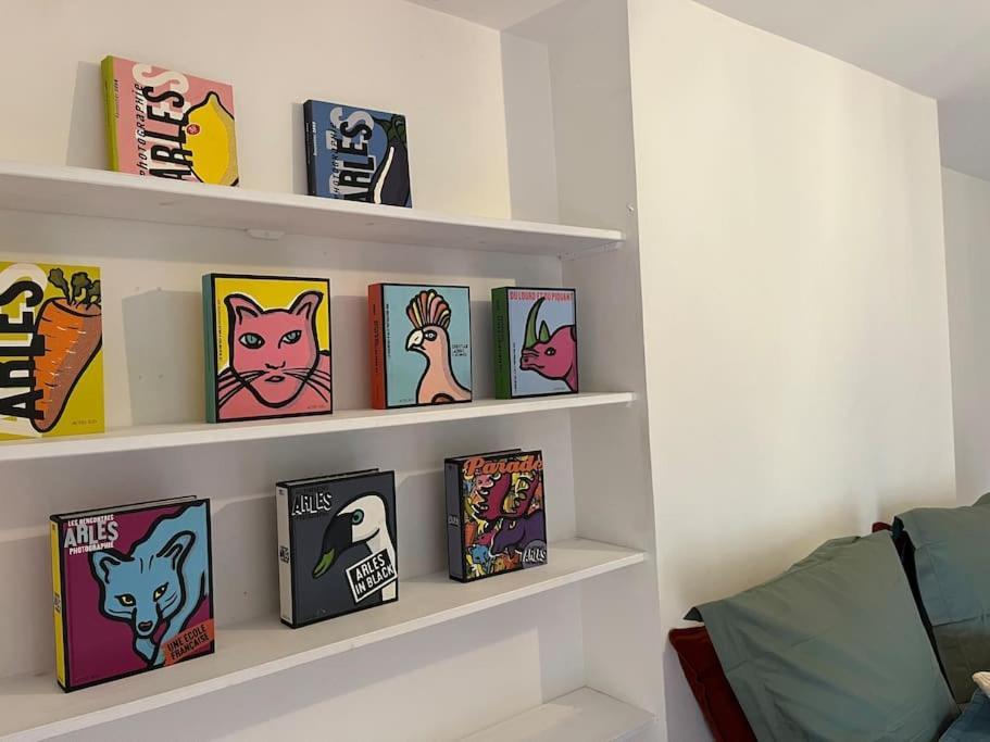 Appartement A Pied Du Centre Avec Place De Parking Arles Eksteriør billede